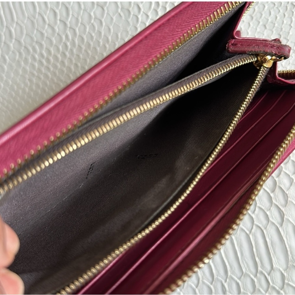 ✨ Fendi Pequin Long Zip Around Wallet Fuchsia Leather Trim - Picture 8 of 9